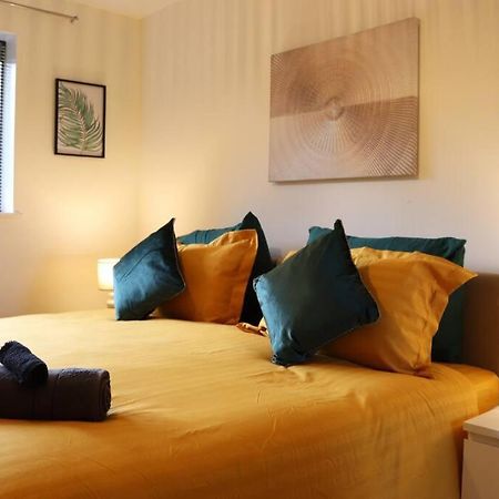 Cosy 3 Bedroom 2 Bathroom House With Parking Sheldon  Luaran gambar